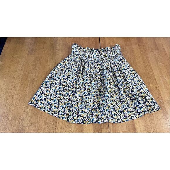 ELIZABETH & JAMES SHORT FLORAL SILK SKIRT WOMENS SZ 0/2 - Picture 2 of 9